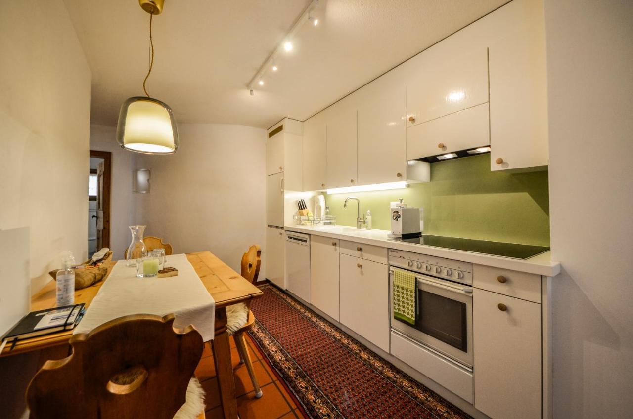 Chasa Curtins Apartment Valchava Exterior photo